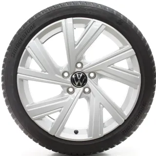 VW Golf 8 VIII CD1 Winterräder Bergamo Bridgestone 225/40R18 DOT25 5H0601025AB - Bild 2
