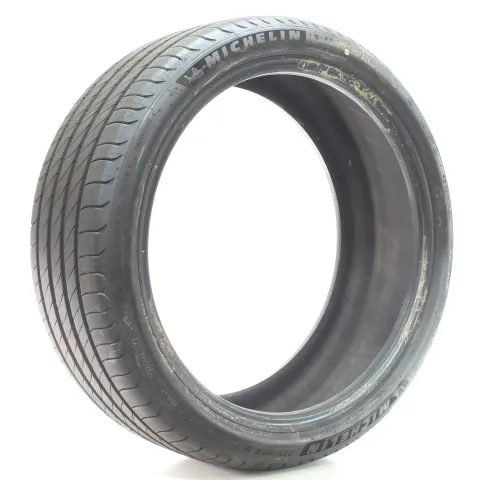 Background image for Sommerreifen Michelin E Primacy * XL 225/40 R19 93V DOT24 DEMO 3528706359842