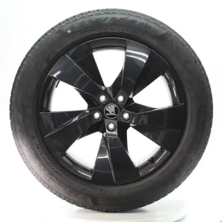 Skoda Enyaq IV 5A Winterräder Luter Pirelli 235/55-255/50R19 DOT25 5LA601025CP - Bild 3