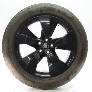 Skoda Enyaq iV 50 60 Winterräder Luter Pirelli 235/55R19 101T DOT25 5LA601025CP - Bild 3