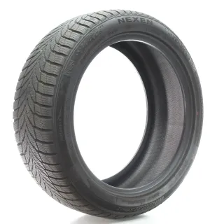 Winterreifen Nexen Winguard Sport 2 XL 215/45R17 91V DOT25 - Bild 1