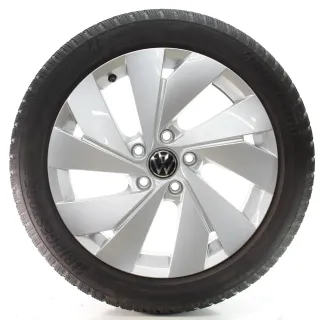 VW Golf VIII CD1 CG5 Winterräder Belmont Bridgestone 205/50R17 DOT25 5H0601025B - Bild 3