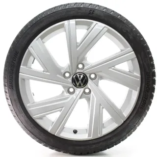 VW Golf 8 VIII CD1 Winterräder Bergamo Bridgestone 225/40R18 DOT25 5H0601025AB - Bild 3