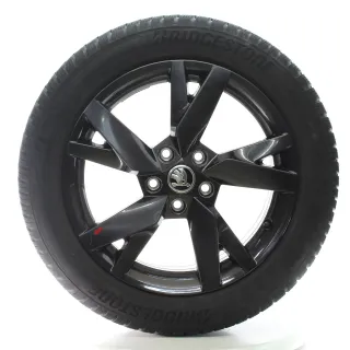 Skoda Octavia IV NX Winterräder Lyra Schwarz Bridgestone 205/55R17 5E3601025AE - Bild 3