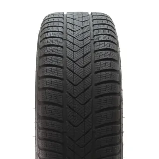 VW Golf VIII CD1 CG5 Winterräder Bergamo Pirelli 225/40R18 DOT25 5H0601025AB - Bild 7