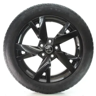 Skoda Octavia IV NX Winterräder Lyra Schwarz 205/55R17 95V DOT24 5E3601025AE - Bild 1