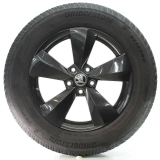 Skoda Kodiaq NS6 Winterräder 5-Arm-Rotor Schwarz 215/65R17 DOT25 565601025AA - Bild 1