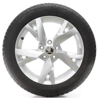Skoda Octavia IV NX Winterräder Lyra Bridgestone 205/55R17 95V DOT24 5E3601025AC - Bild 3