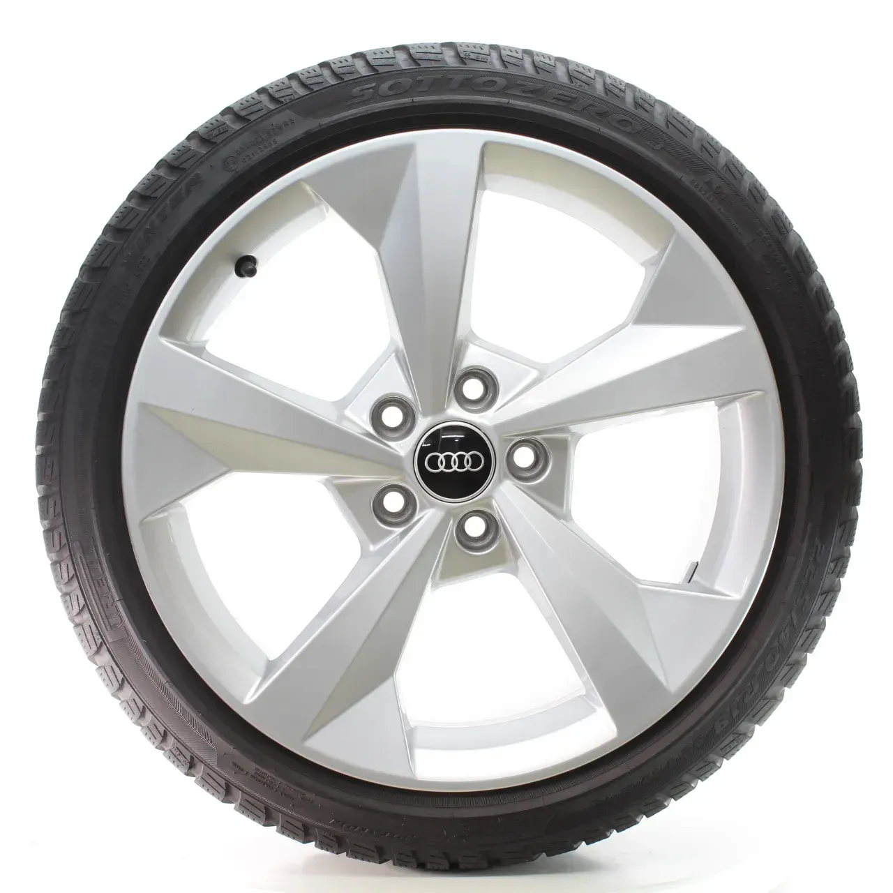 Audi A3 S3 8Y Winterräder 5-Speichen Pirelli 225/40R18 92V 8Y0601025CP - Bild 1