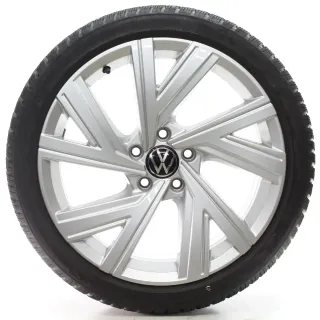 VW Golf 8 VIII CD1 Winterräder Bergamo Bridgestone 225/40R18 92V 5H0601025AB - Bild 1