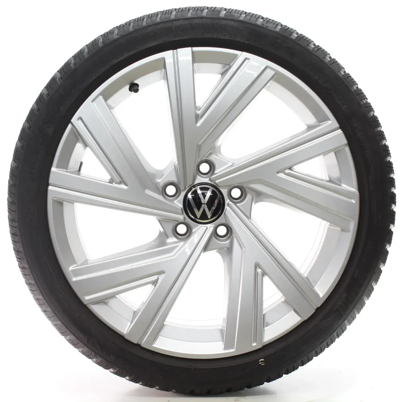 VW Golf 8 VIII CD1 Winterräder Bergamo Bridgestone 225/40R18 92V 5H0601025AB - Bild 1
