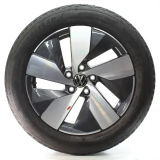 VW Passat B9 Variant CJ5 Winterräder Bologna Goodyear 215/55R17 DOT24 3J0601025B - Bild 3