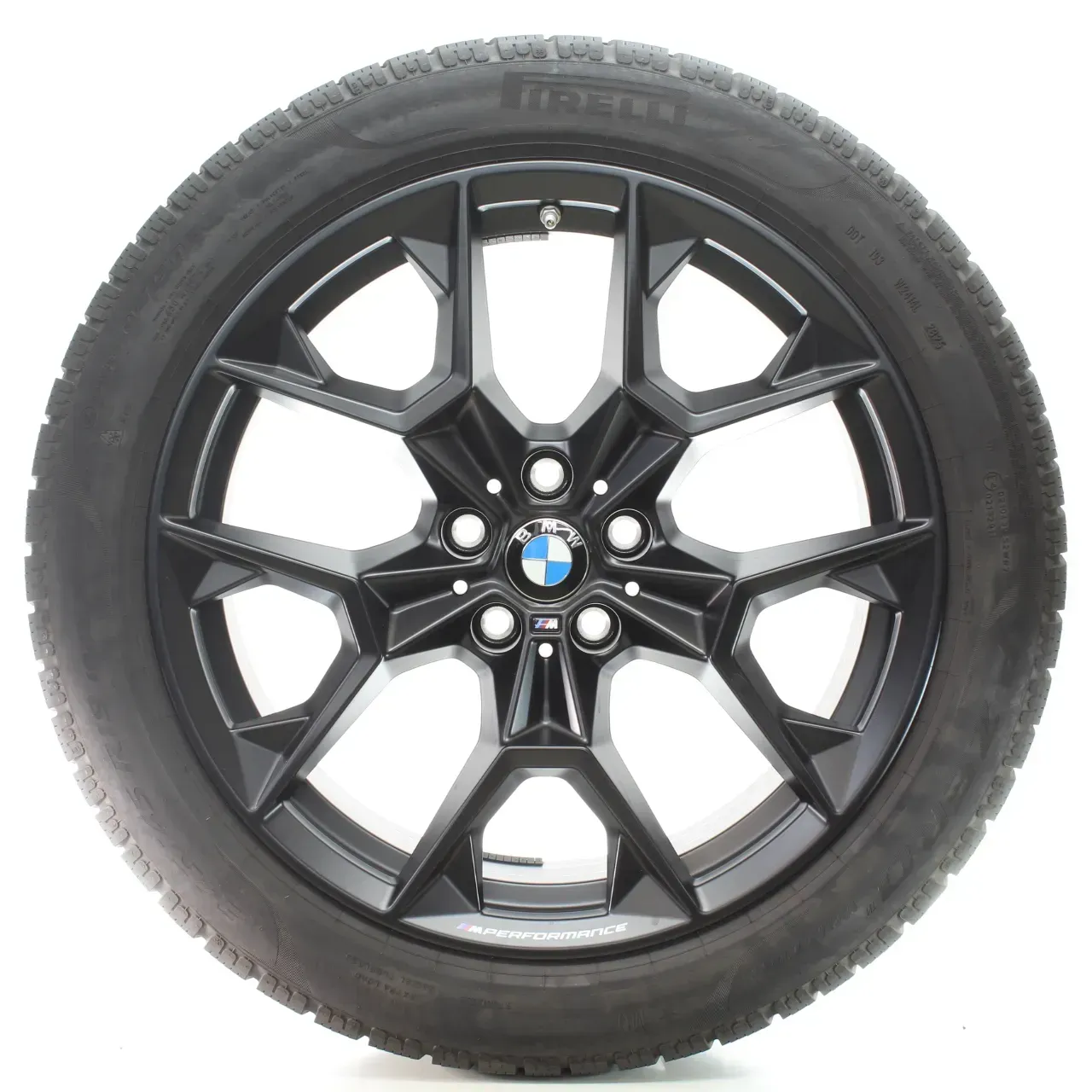 BMW 5er G60 G61 Winterräder M Y-Speiche 942 Pirelli 245/45R19 102H DOT25 5A324F4 - Bild 1