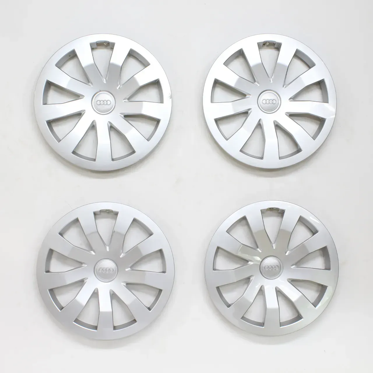 Audi A1 GB 15 Zoll Radkappen Radblenden Radzierblenden Original 82A601147 4Stk - Bild 1