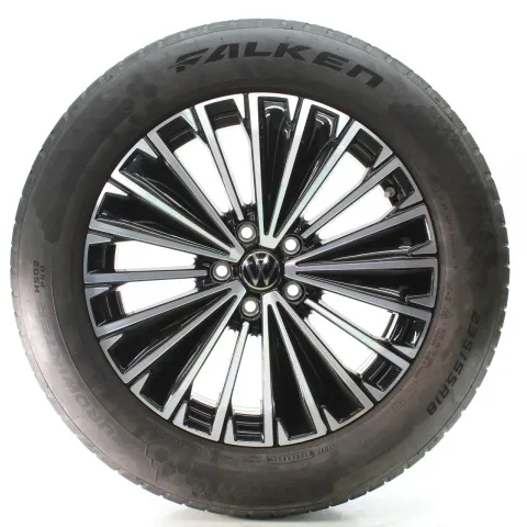 Background image for VW Tiguan CT1 Winterräder Napoli Schwarz Glanz Falken 235/55R18 DOT24 571601025K