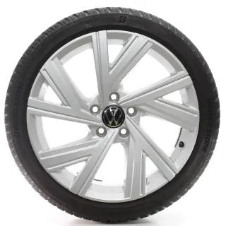 VW Golf 8 VIII CD1 Winterräder Bergamo Bridgestone 225/40R18 DOT23 5H0601025AB - Bild 1