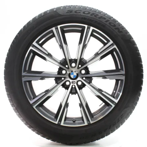 Background image for BMW X5 G05 X6 G06 Winterräder Sternspeiche 740 M Pirelli 275/45R20 DOT24 8071996