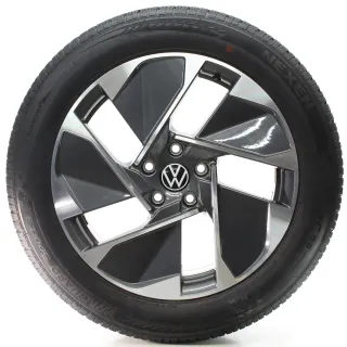 VW ID.3 E11 Winterräder East Derry Grau Glanz Nexen 215/55R18 DOT25 10A601025G - Bild 1