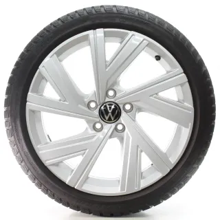 VW Golf 8 VIII CD1 Winterräder Bergamo Pirelli 225/40R18 92V DOT24 5H0601025AB - Bild 2