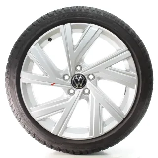 VW Golf 8 VIII CD1 Winterräder Bergamo Pirelli 225/40R18 92V DOT25 5H0601025AB - Bild 2
