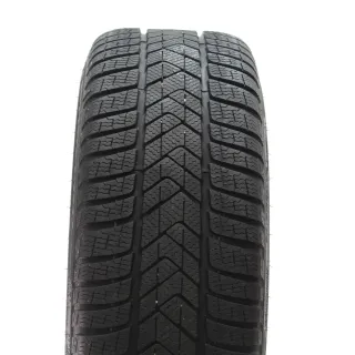 VW Golf 8 VIII CD1 Winterräder Bergamo Pirelli 225/40R18 92V DOT24 5H0601025AB - Bild 7