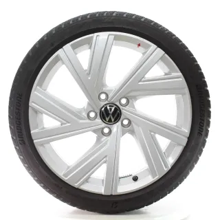 VW Golf 8 VIII CD1 Winterräder Bergamo Bridgestone 225/40R18 DOT25 5H0601025AB - Bild 2