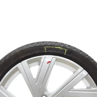 VW Golf 8 VIII CD1 Winterräder Bergamo Bridgestone 225/40R18 DOT25 5H0601025AB - Bild 5