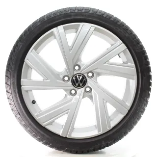 VW Golf 8 VIII CD1 Winterräder Bergamo Pirelli 225/40R18 92V DOT24 5H0601025AB - Bild 4