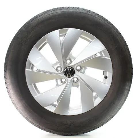 Background image for VW Tiguan CT1 Winterräder Belmont Vredestein 215/65R17 99H DOT25  571601025
