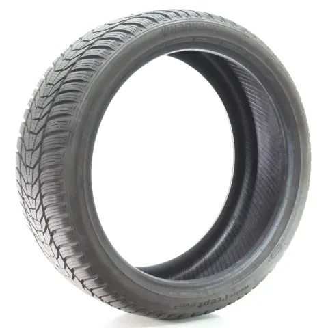 Background image for Winterreifen Hankook Winter i*cept evo3 XL 215/40R18 89V DOT24