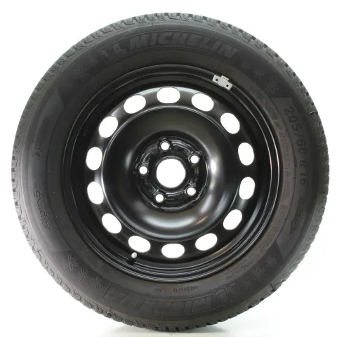 Background image for VW T-ROC A11 Audi Q2 GAB Winterräder Stahl Michelin 205/60R16 DOT25 5Q0601027DQ
