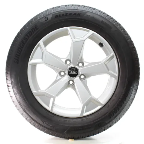 Background image for Audi Q3 F3 Winterräder 5-Arm-Secare-Design 215/65R17 103V DOT25 83A601025AL