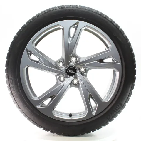Background image for Audi E-Tron GT RS Winterrad 5-Doppelspeiche-Offset 245/45R20 DOT22 4J3601025AN