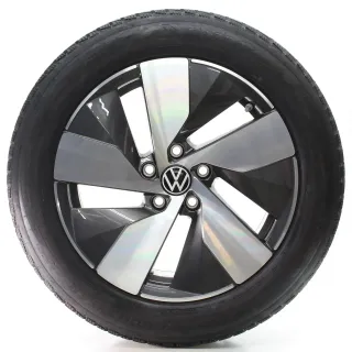 VW Passat B9 Variant CJ5 Winterräder Bologna Goodyear 215/55R17 DOT24 3J0601025K - Bild 4