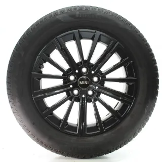 MINI Countryman U25 Winterräder V-Speiche 833 Pirelli 205/65R17 DOT25 5A094B2 - Bild 4