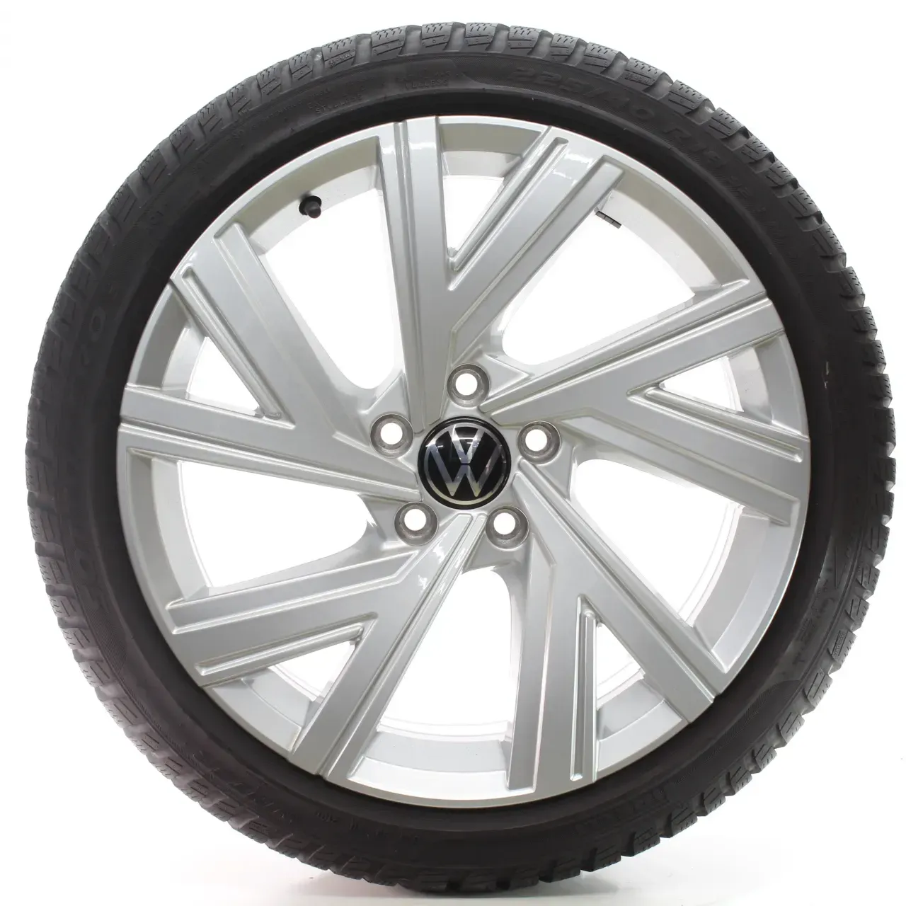 VW Golf 8 VIII CD1 Winterräder Bergamo Pirelli 225/40R18 92V 5H0601025AB - Bild 1