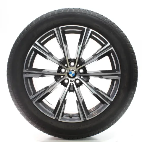 Background image for BMW X5 G05 X6 G06 Winterräder Sternspeiche 740 M 275/45R20 110V DOT25 8071996
