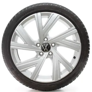 VW Golf 8 VIII CD1 Winterräder Bergamo Bridgestone 225/40R18 DOT24 5H0601025AB - Bild 4