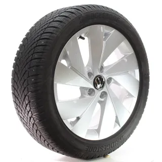 VW Golf VIII CD1 CG5 Winterräder Belmont Bridgestone 205/50R17 DOT25 5H0601025B - Bild 6
