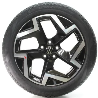 VW Passat B9 Variant CJ5 Winterräder Coventry Pirelli 235/45R18 DOT24 3J0601025M - Bild 1