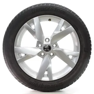Skoda Octavia IV NX Winterräder Lyra Bridgestone 205/55R17 DOT24 5E3601025AC - Bild 4