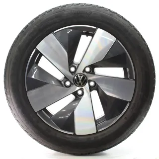 VW Passat B9 Variant CJ5 Winterräder Bologna Goodyear 215/55R17 DOT24 3J0601025B - Bild 2