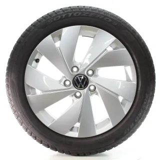VW Golf 8 VIII CD1 CG5 Winterräder Belmont Pirelli 205/50R17 DOT25 5H0601025B - Bild 1