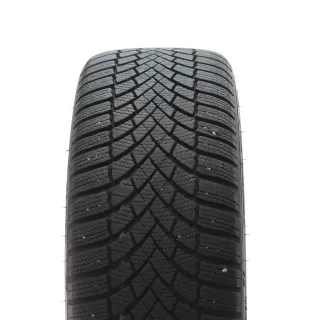 VW Golf 8 VIII CD1 Winterräder Bergamo Bridgestone 225/40R18 DOT25 5H0601025AB - Bild 9