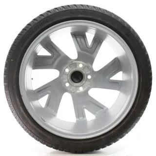 VW Golf 8 VIII CD1 Winterräder Bergamo Bridgestone 225/40R18 92V 5H0601025AB - Bild 5