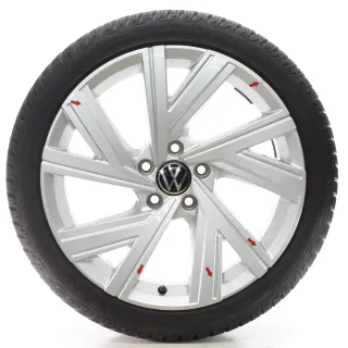 VW Golf VIII CD1 Golf VIII Variant CG5 Winterräder Bergamo Fulda 225/40R18 DOT25 - Bild 4