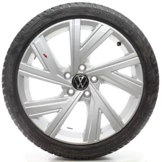 VW Golf 8 VIII CD1 Winterräder Bergamo Bridgestone 225/40R18 DOT23 5H0601025AB - Bild 3