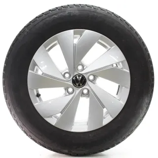 VW Passat B9 Variant CJ5 Winterräder Belmont Goodyear 215/60R16 DOT24 3J0601025 - Bild 1