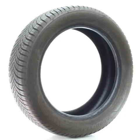 Background image for Allwetterreifen Goodyear Vector 4 Seasons XL 205/55R17 95V DOT23