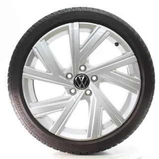VW Golf 8 VIII CD1 Winterräder Bergamo Bridgestone 225/40R18 DOT23 5H0601025AB - Bild 3